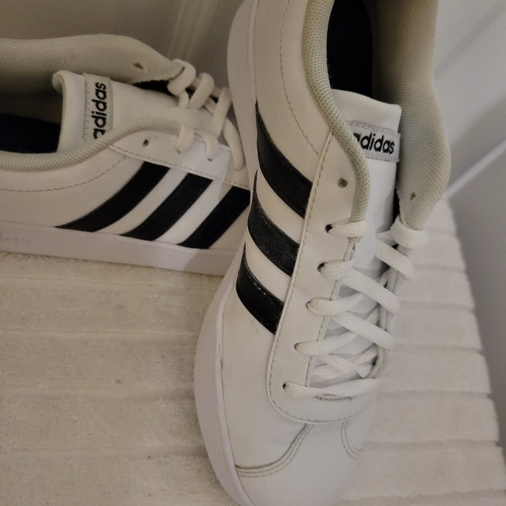 Adidas Superstar Foundation PGD 789006 White Sneakers Shoes Size 4 Boys
